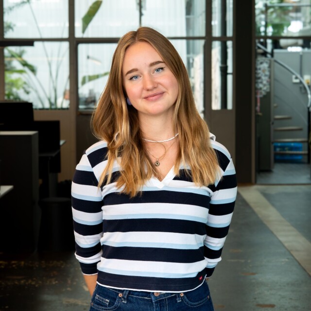 Aleksandra   square   L